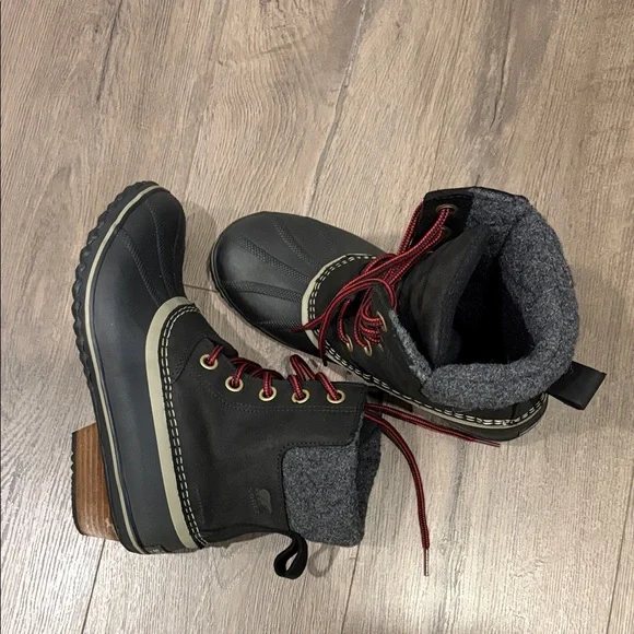 Women's Sorel Winter Boots - Picture 7 of 7